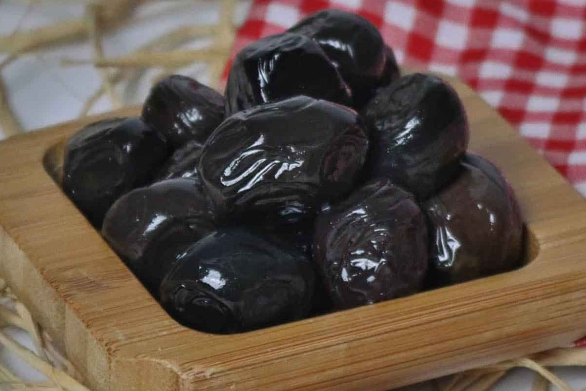 خرما خشک زاهدی: منبع طبیعی کالری برای انرژی ویژه