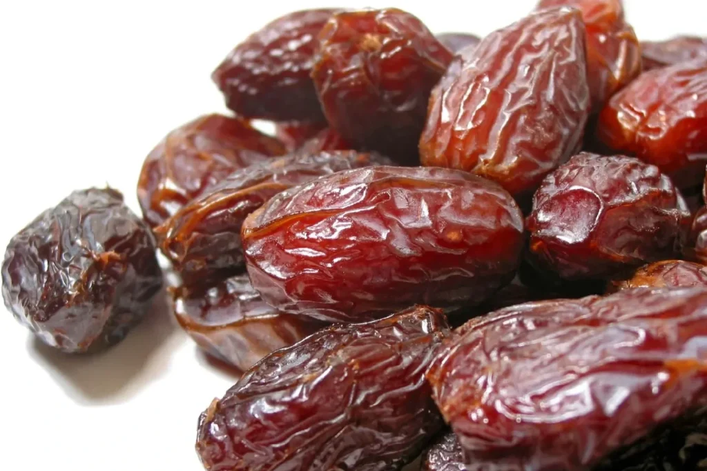 کدام خرما قند کمتری دارد